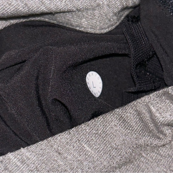 Lululemon License to Train Track Jacket Size Large - Picture 3 of 5